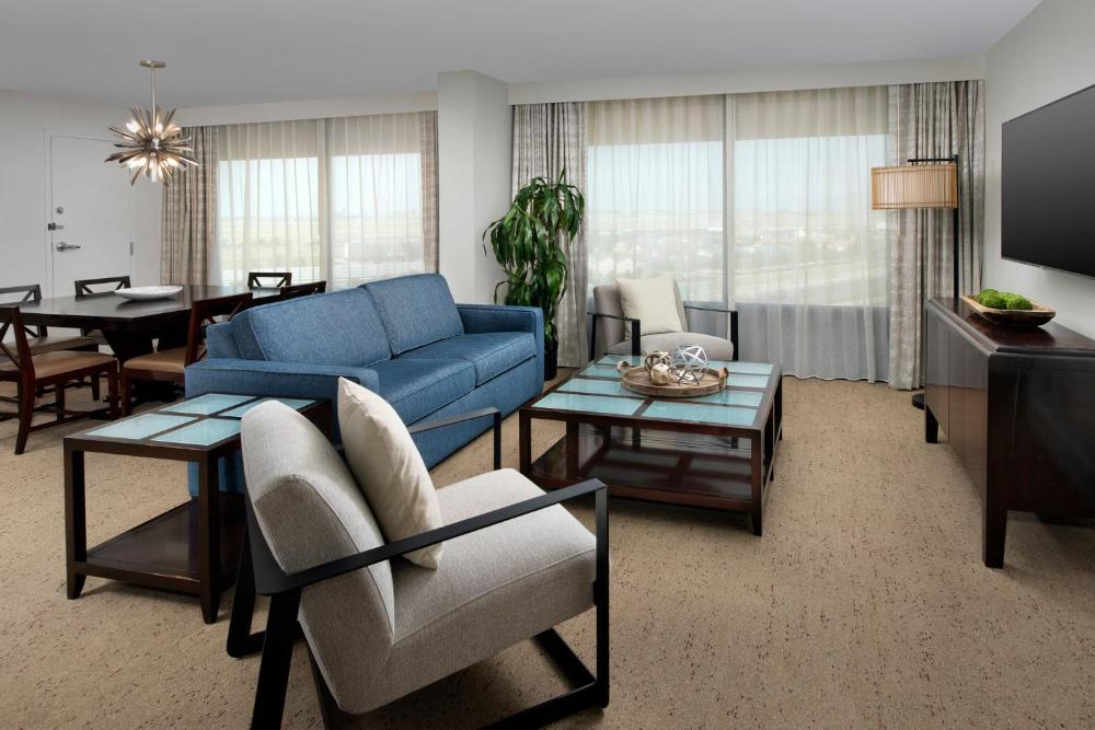 Presidential Suite, 1 King interior
